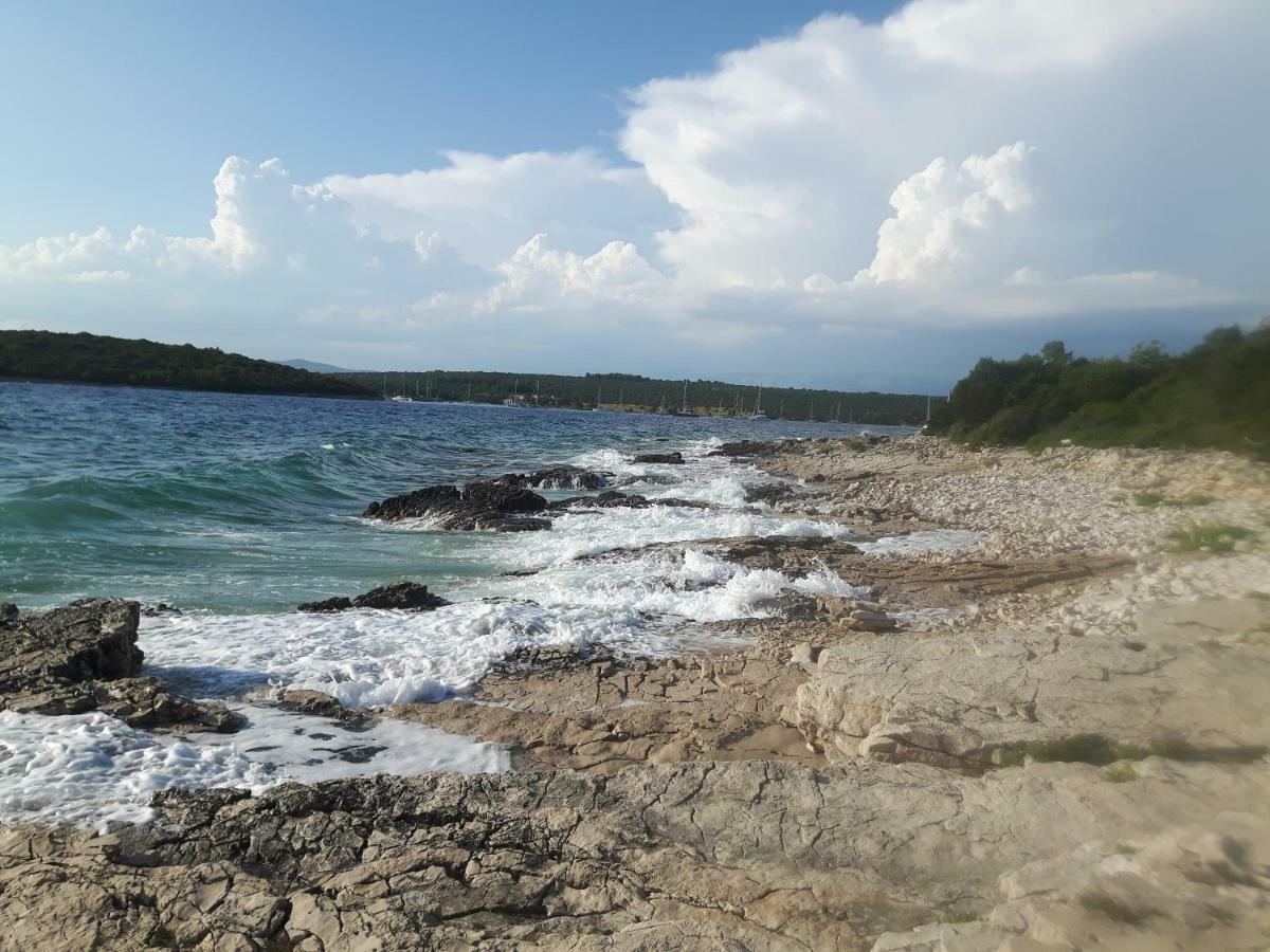 Ceratonia Apartments Lovište Buitenkant foto